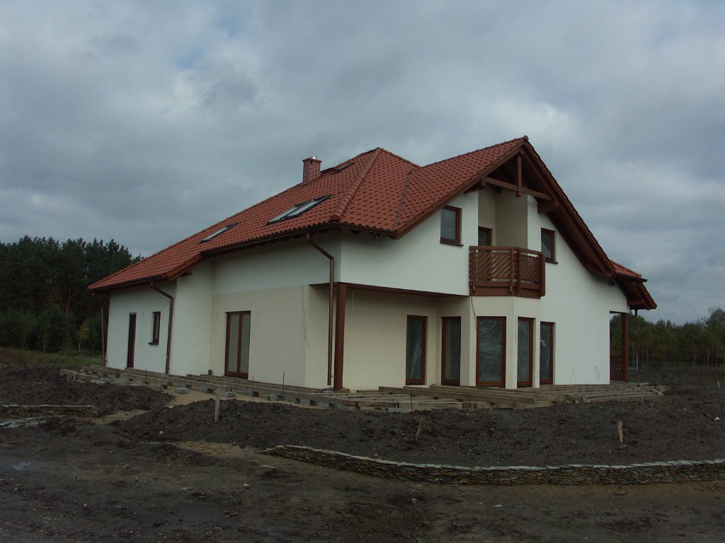 Domikon - Dom z dachem wielospadowym, Bełchatów